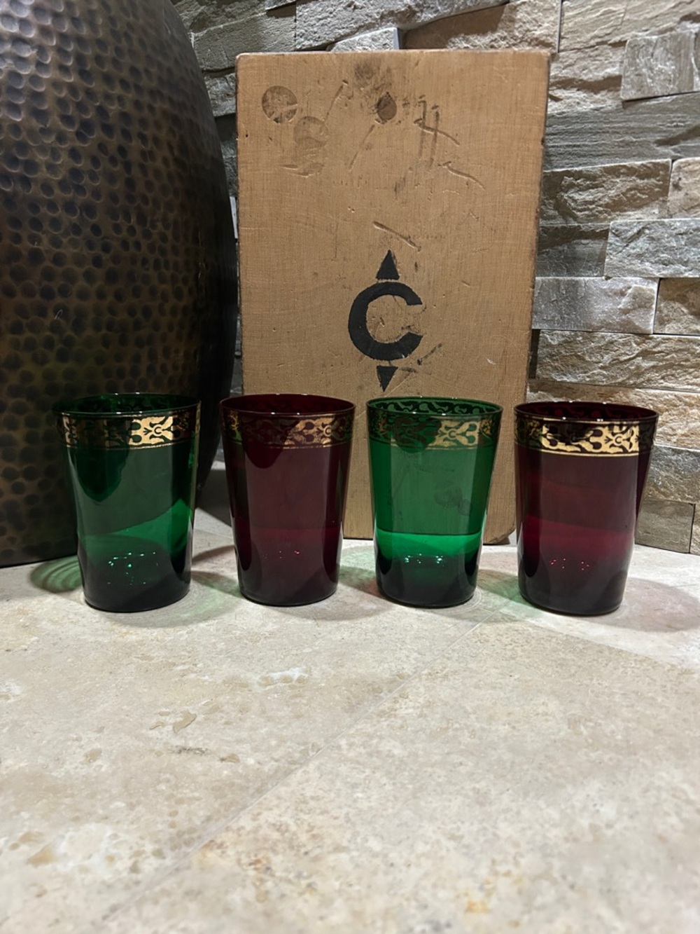 PIER 1 Set of 4 Vintage Mouth Blown Glasses w/ Gold Filagree Trim